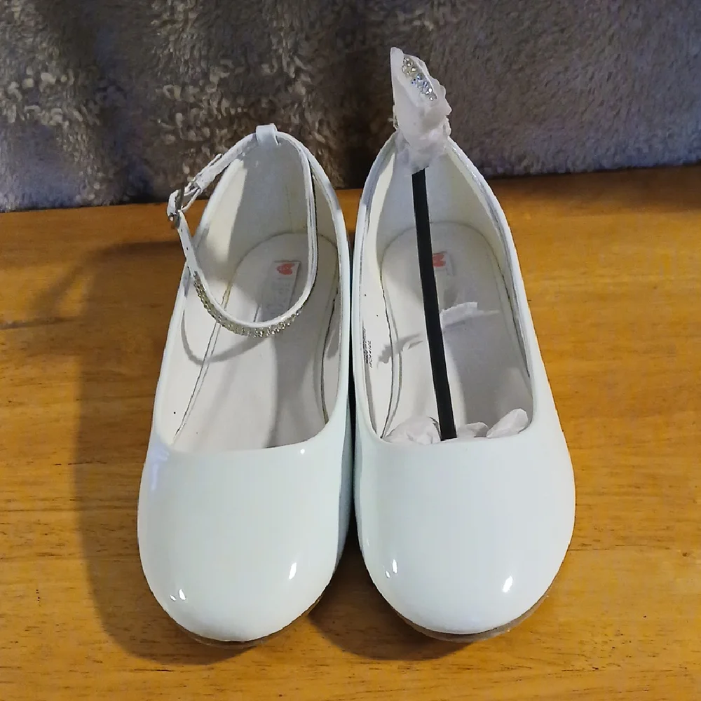 Elegant White Women's Flats
